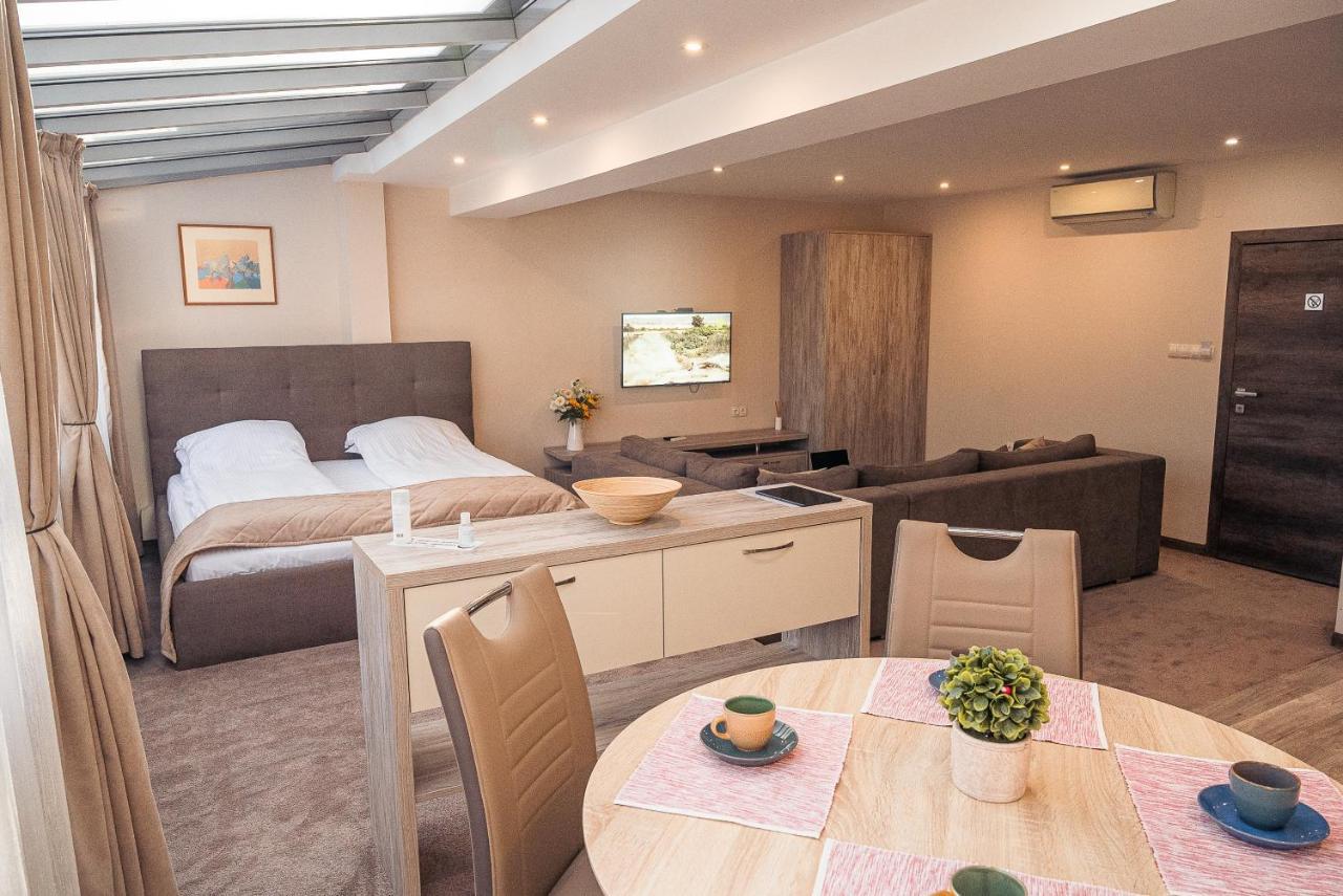 Cityscape Luxury Suites Plovdiv Esterno foto